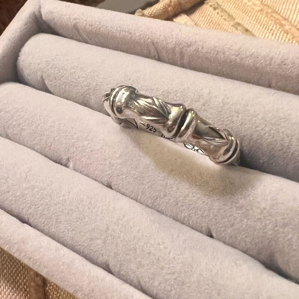 John Hardy Sterling Silver Sculpted Bamboo Leaf Ring - Picture 7 of 9